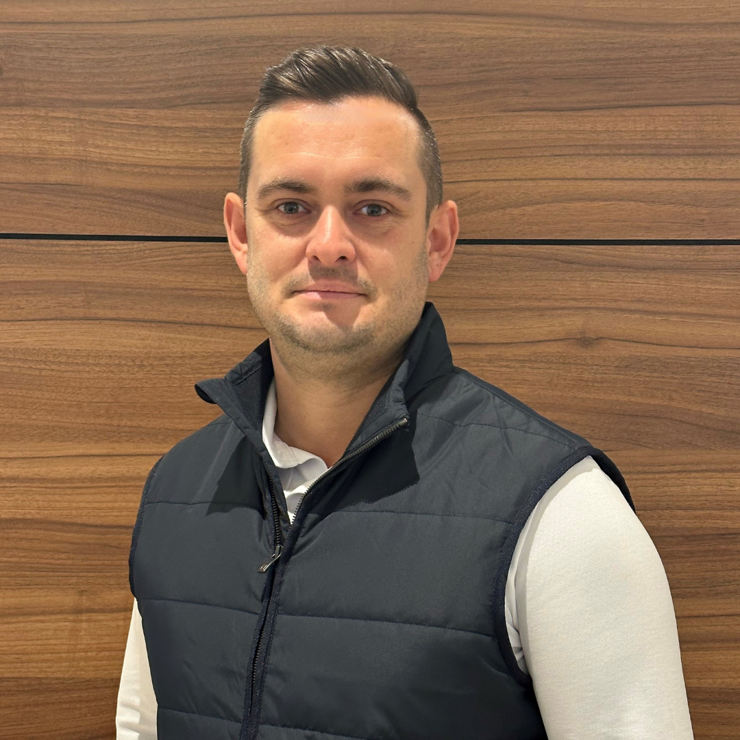 Lloyd York Land Rover New & Used Land Rover Dealership in York